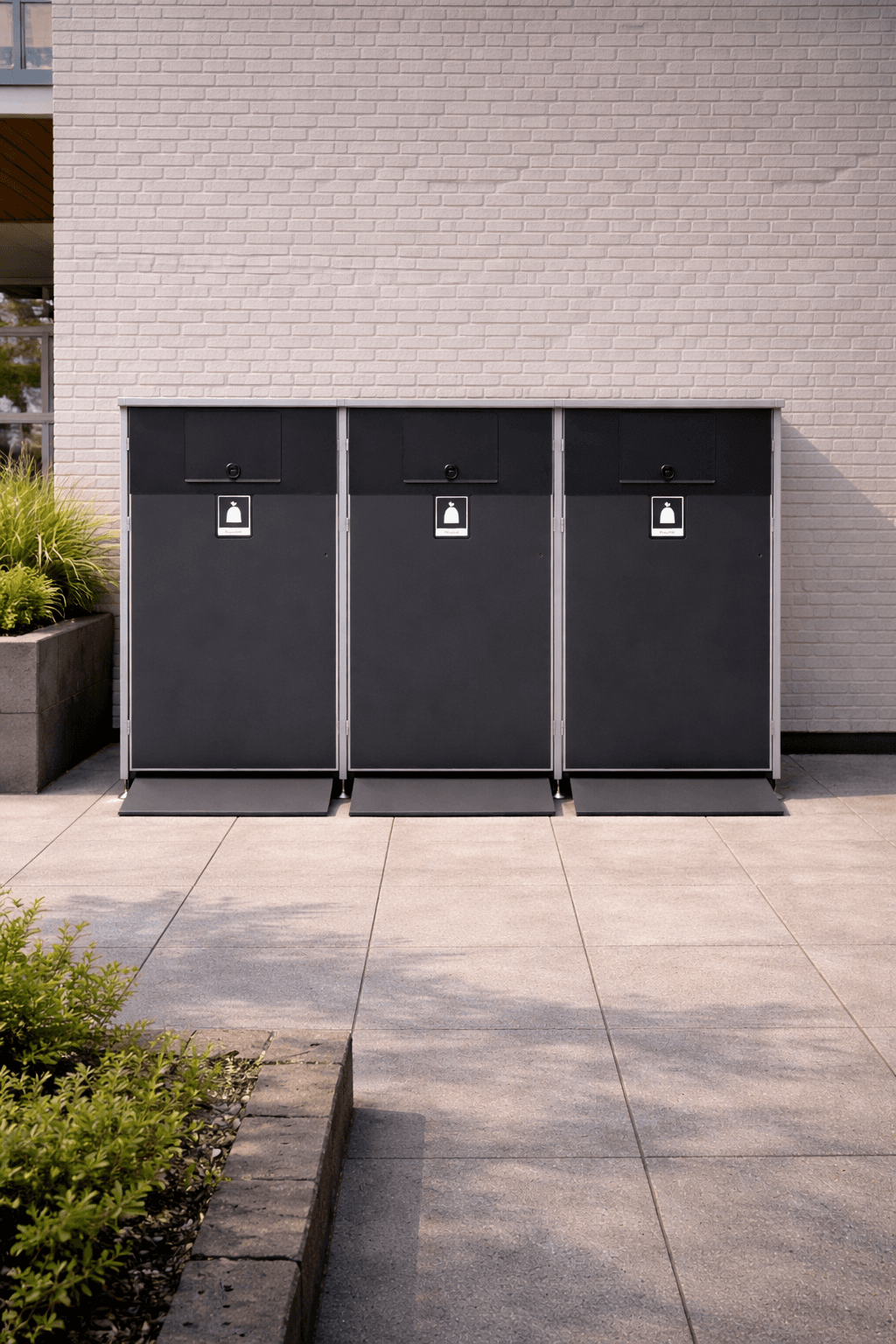 Avfallsskåp med 3 luckor